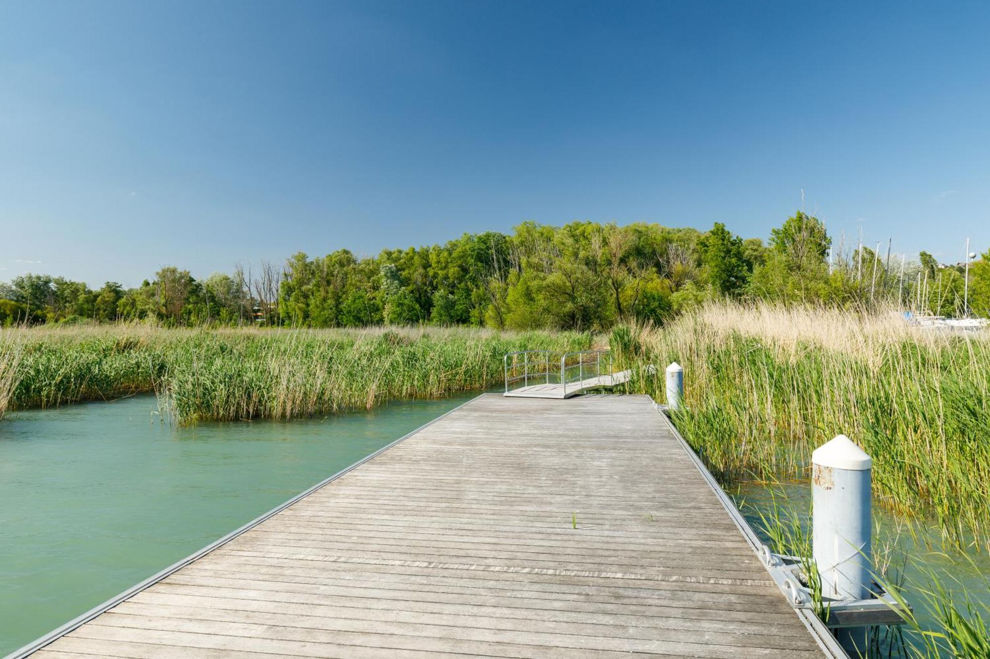 Blue4 Apartment Balatonfůzfő 外观 照片